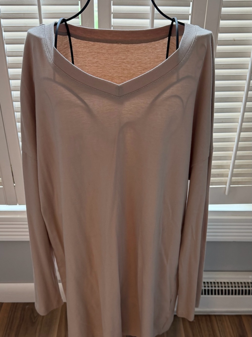 Long Sleeve V-Neck Women's Top in Light Taupe
